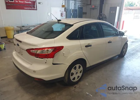 2014 Ford Focus S z USA, uszkodzony, nr VIN 1FADP3E28EL422084